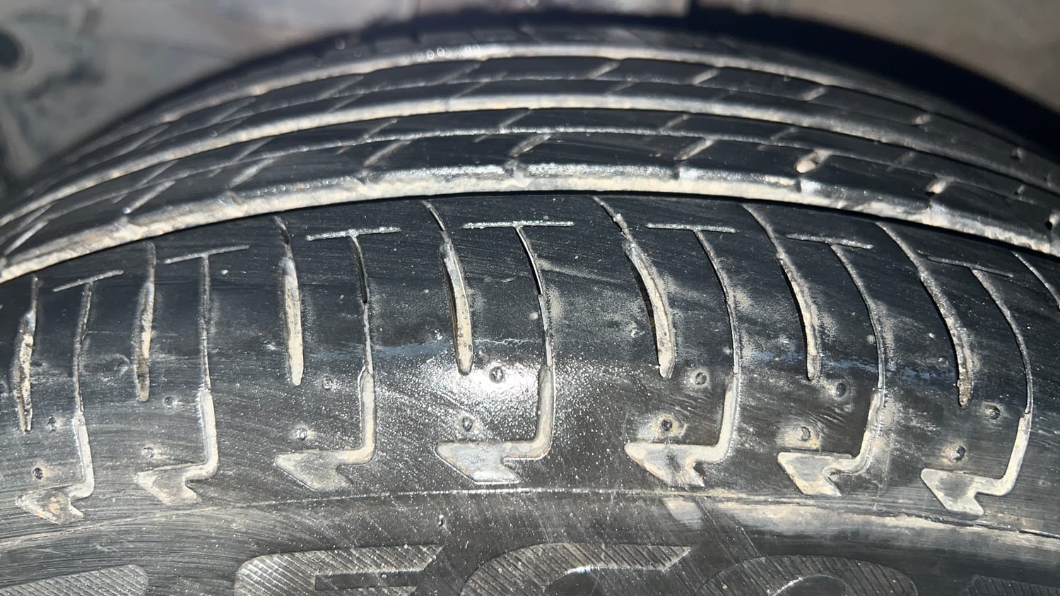 Used 2018 Honda City V Petrol Petrol Manual tyres LEFT FRONT TYRE TREAD VIEW