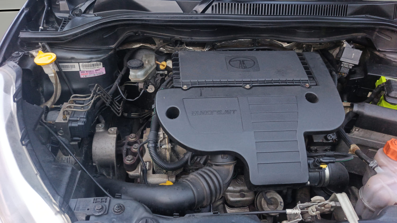 Used 2018 Tata Zest XTA Diesel Diesel Automatic engine ENGINE RIGHT SIDE VIEW