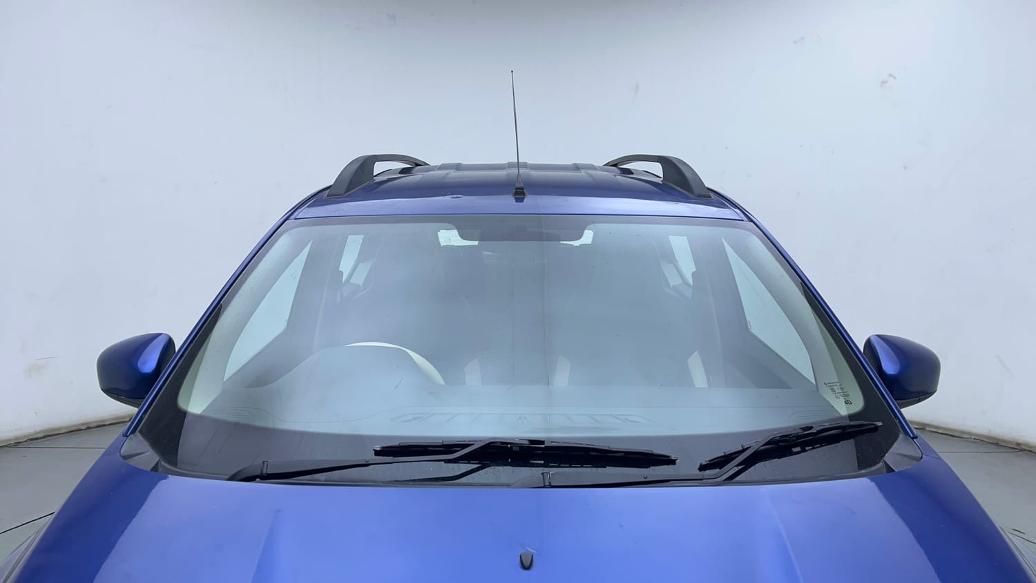 Used 2020 Renault Triber RXZ Petrol Manual exterior FRONT WINDSHIELD VIEW