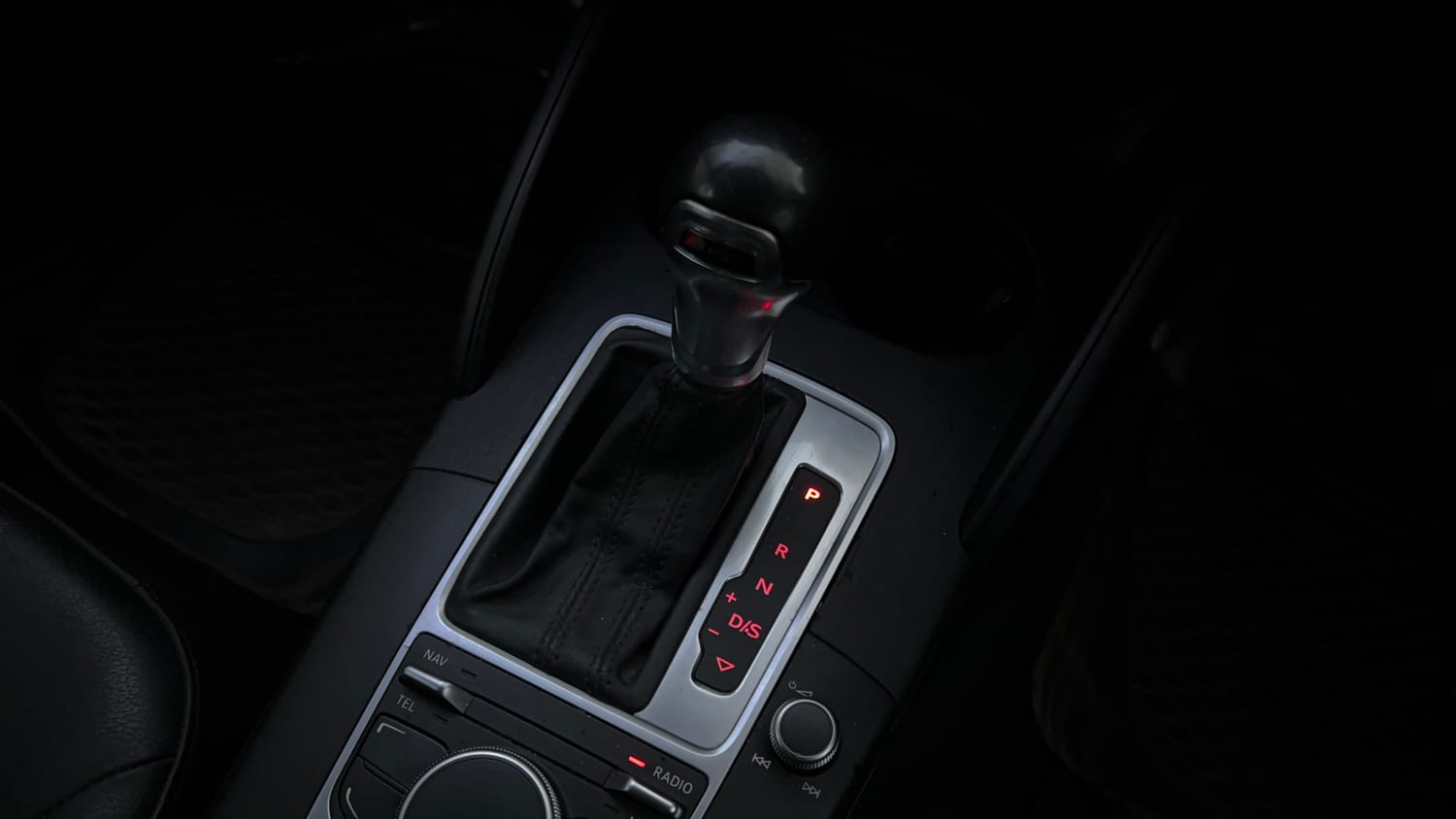 Used 2015 Audi A3 35 TDI Premium Plus + Sunroof Diesel Automatic interior GEAR  KNOB VIEW