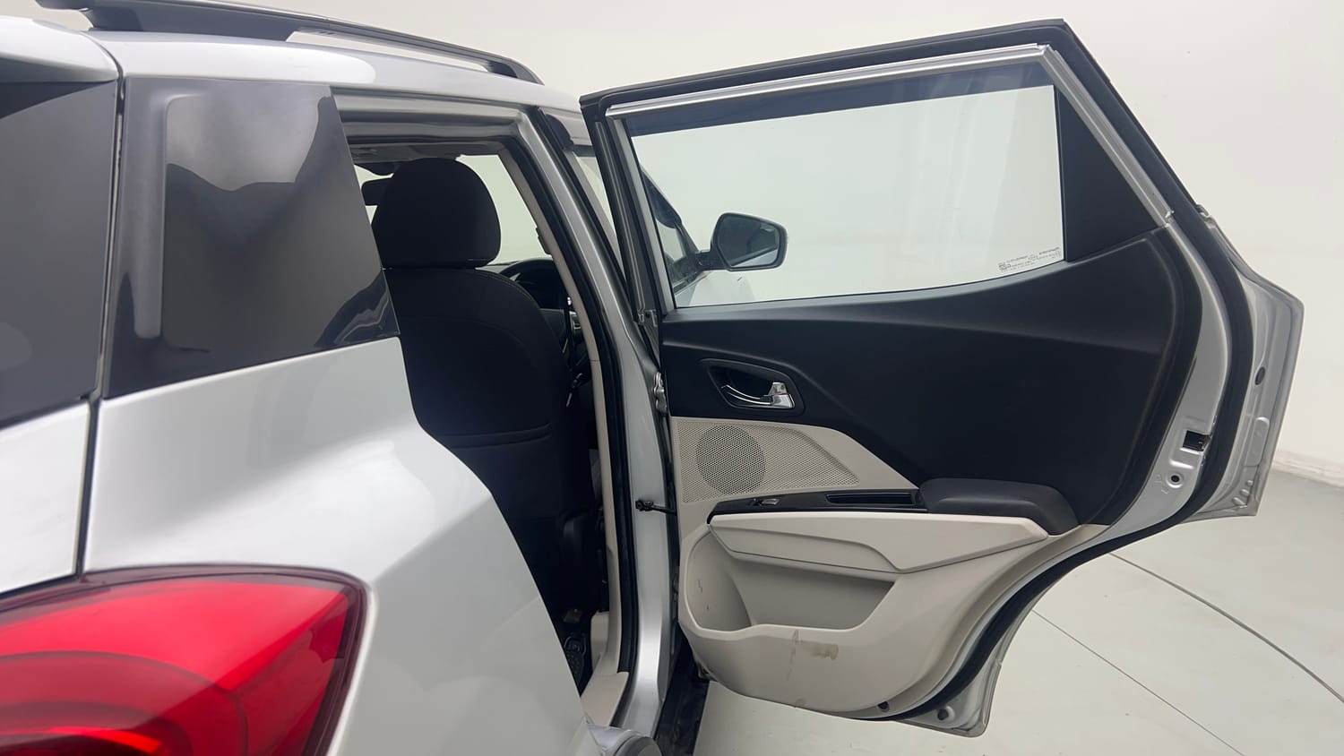 Used 2022 Mahindra XUV 300 W8 1.5 Diesel Diesel Manual interior RIGHT REAR DOOR OPEN VIEW