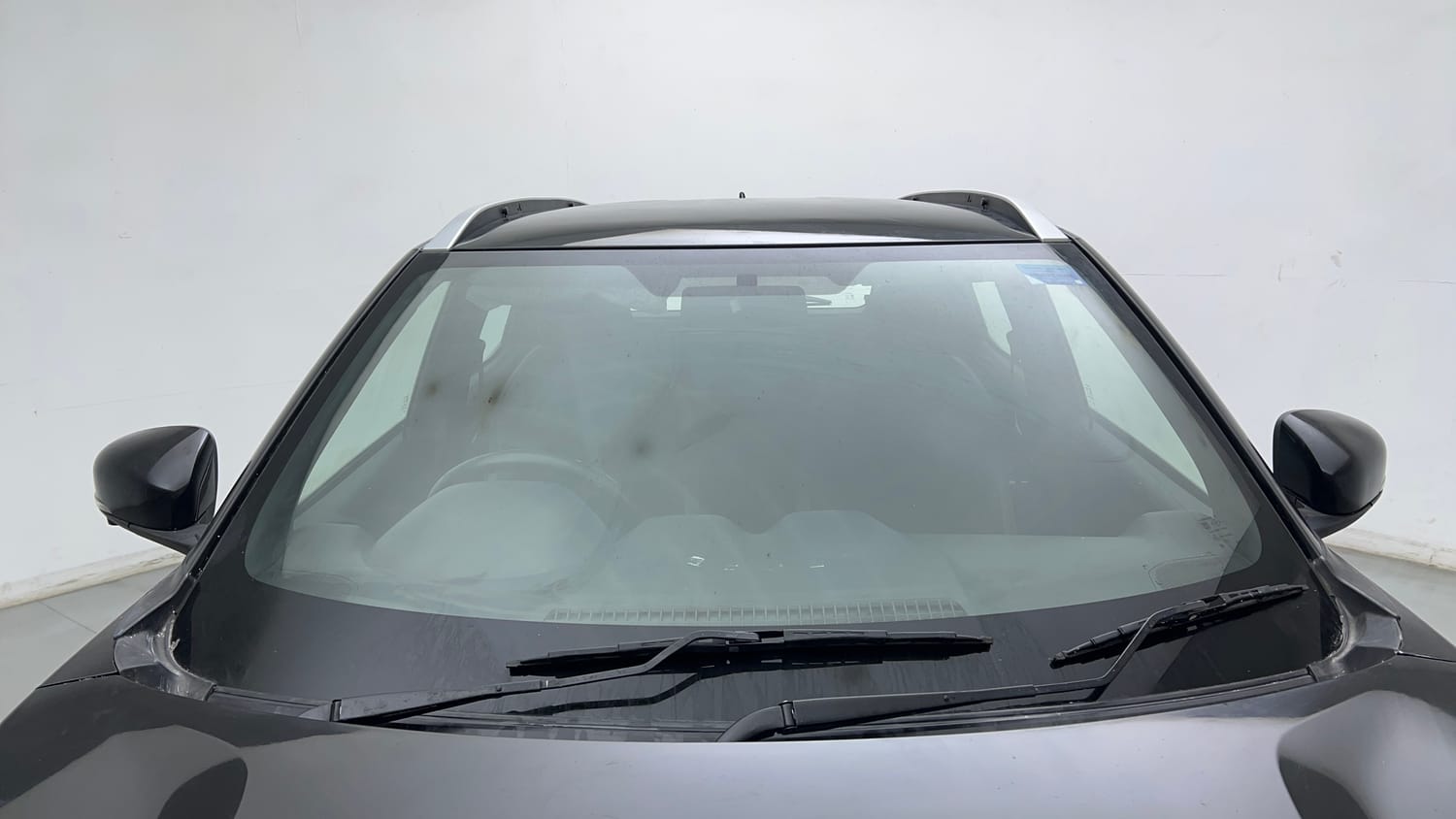 Used 2023 Nissan Magnite XV Premium Turbo CVT Petrol Automatic exterior FRONT WINDSHIELD VIEW