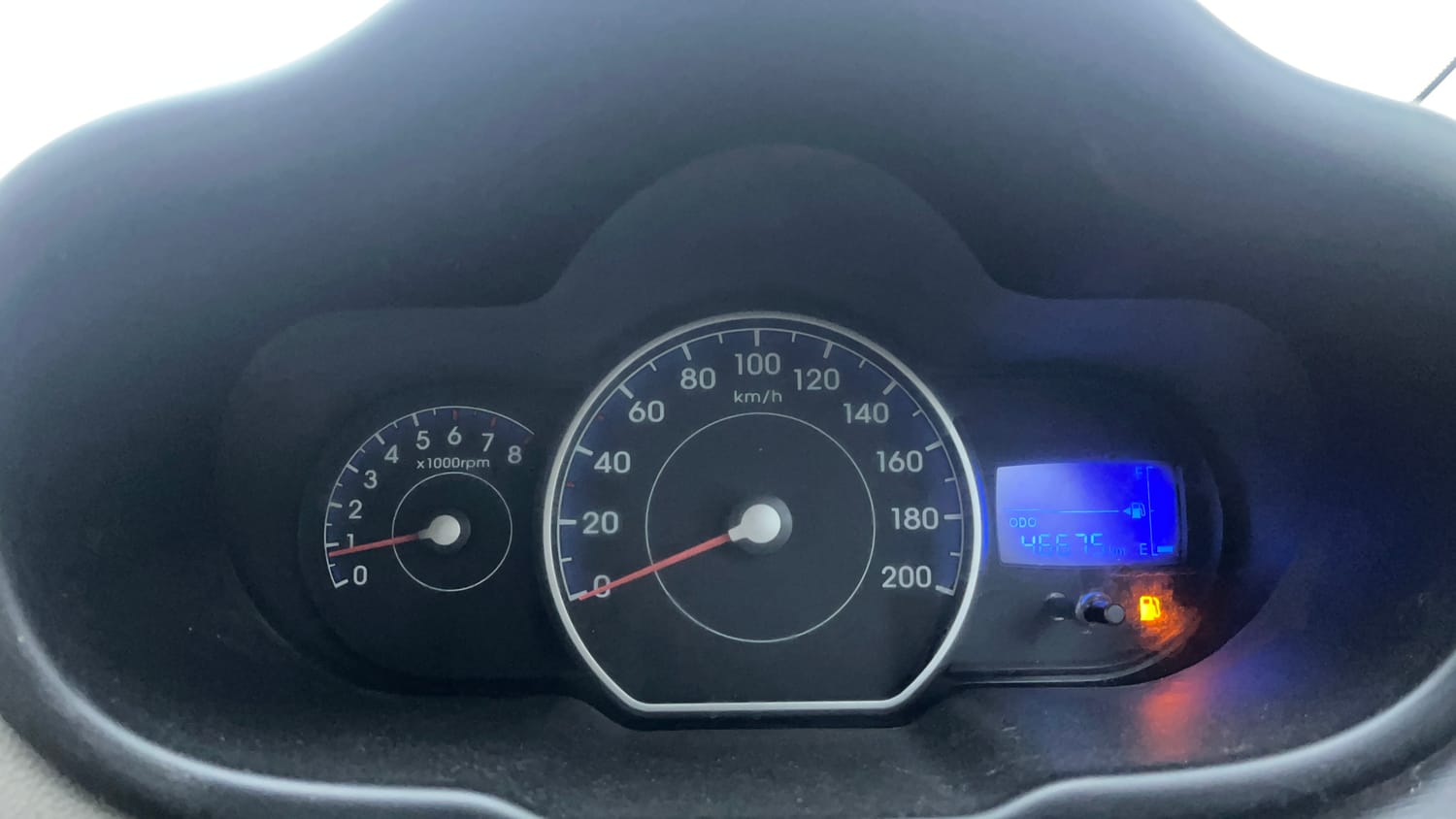 Used 2014 Hyundai i10 Magna 1.1 iRDE2 Petrol Manual interior CLUSTERMETER VIEW