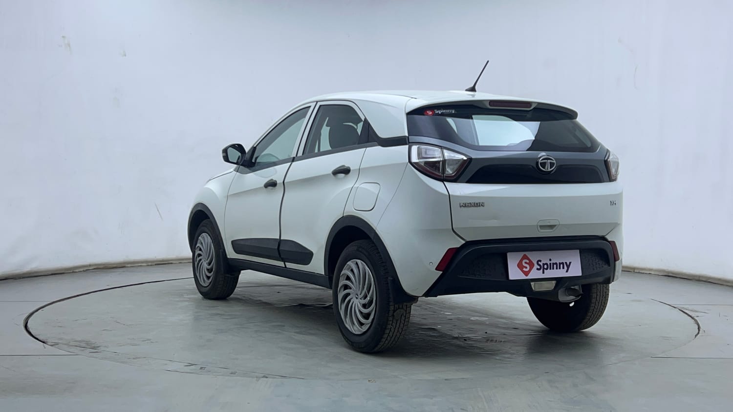 Used 2018 Tata Nexon XM Petrol Manual exterior LEFT REAR CORNER VIEW