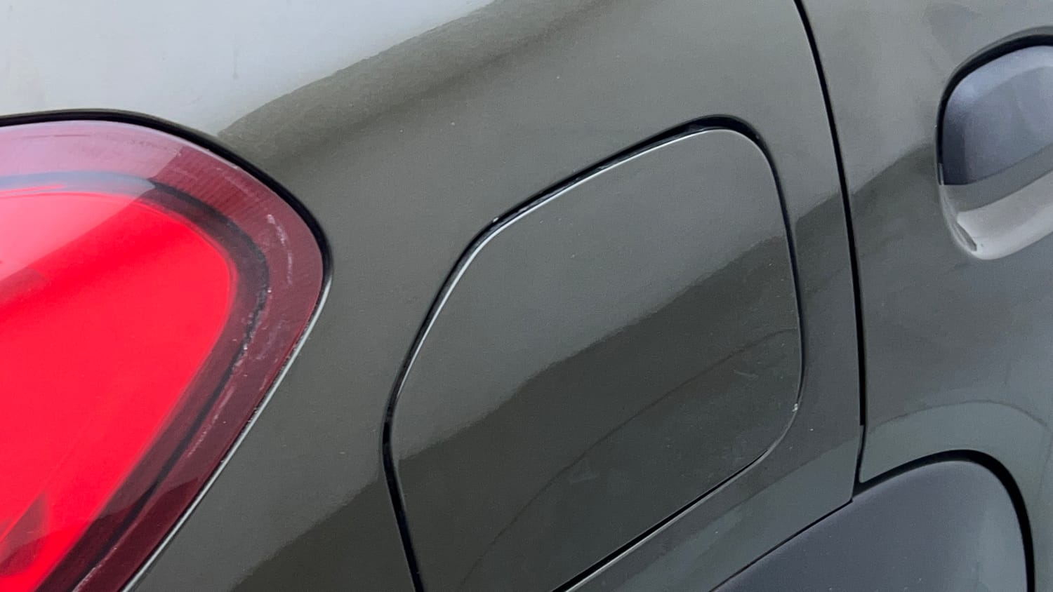 Used 2018 Renault Kwid 1.0 RXT Petrol Manual dents MINOR DENT