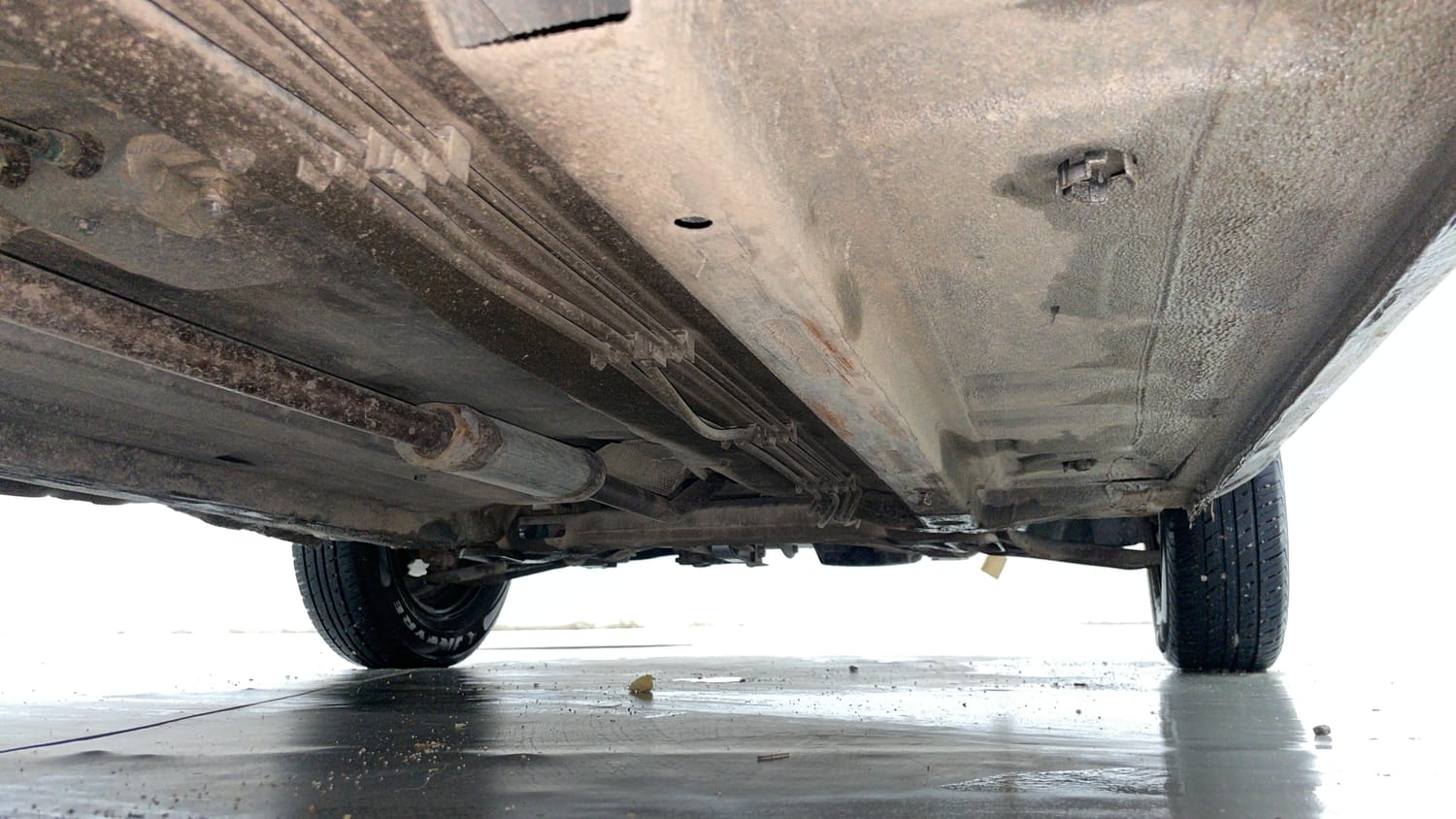Used 2016 Renault Kwid RXT Petrol Manual extra REAR RIGHT UNDERBODY VIEW