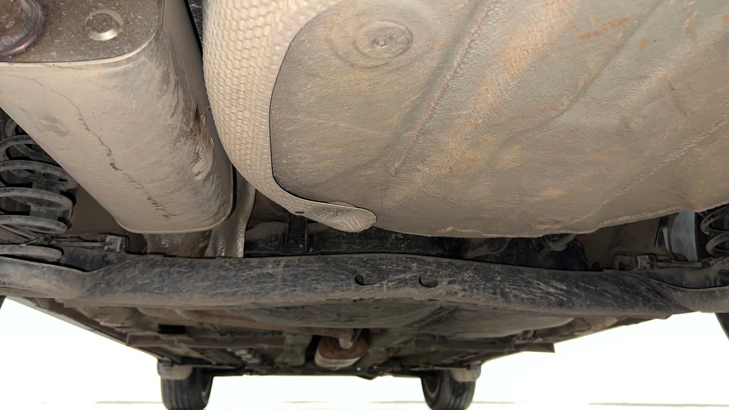 Used 2022 Volkswagen Taigun Topline 1.0 TSI MT Petrol Manual extra REAR UNDERBODY VIEW (TAKEN FROM REAR)