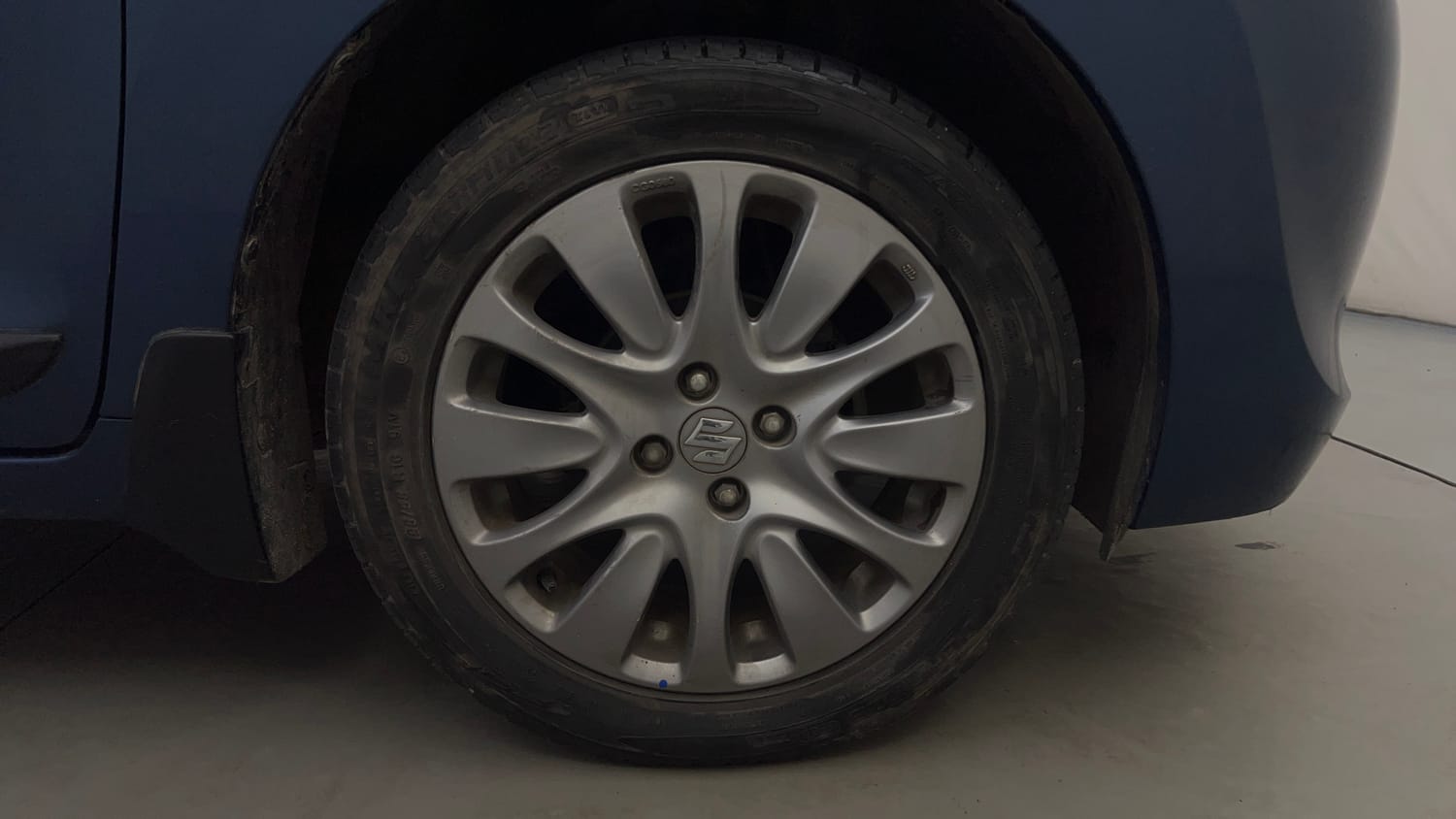 Used 2018 Maruti Suzuki Baleno Alpha 1.2 Petrol Manual tyres RIGHT FRONT TYRE RIM VIEW