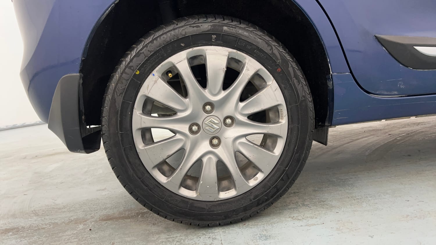Used 2018 Maruti Suzuki Baleno Zeta 1.2 AT Petrol Automatic tyres RIGHT REAR TYRE RIM VIEW