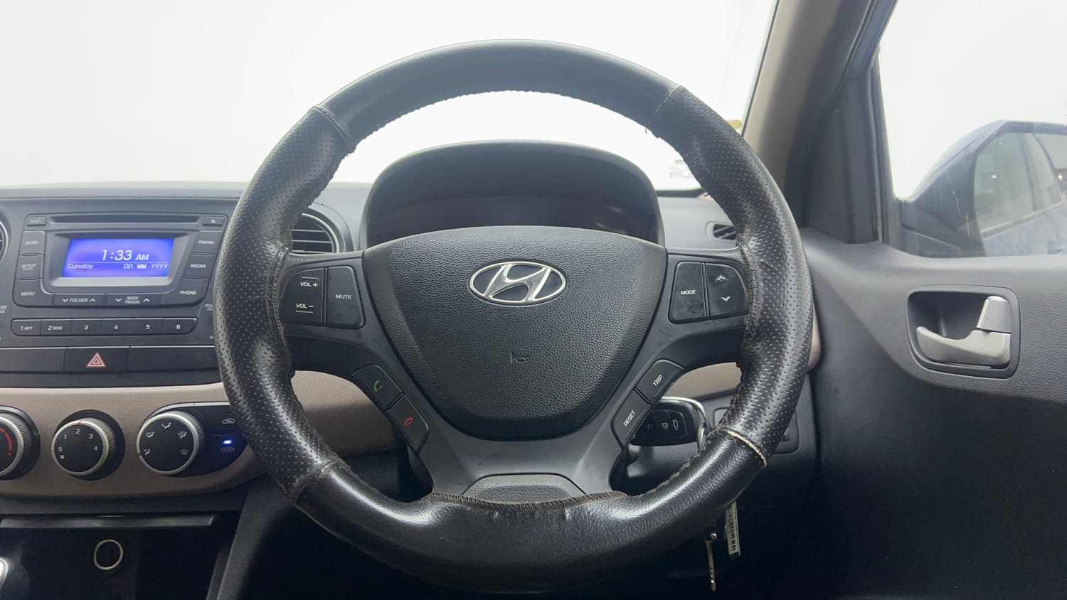 Used 2014 Hyundai Xcent S 1.2 Petrol Manual interior STEERING VIEW
