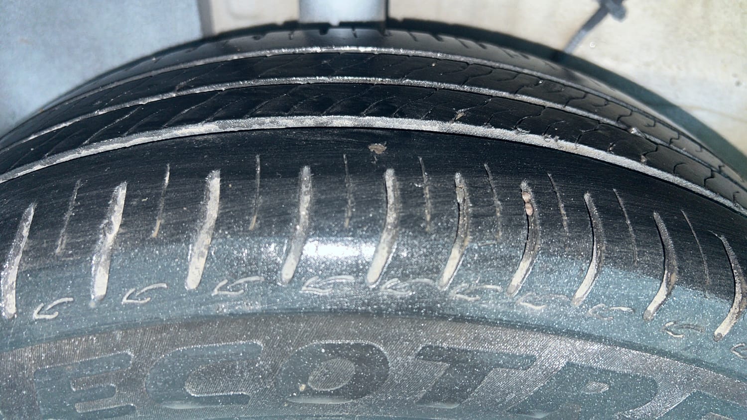 Used 2023 Tata Altroz XM Petrol Petrol Manual tyres RIGHT REAR TYRE TREAD VIEW