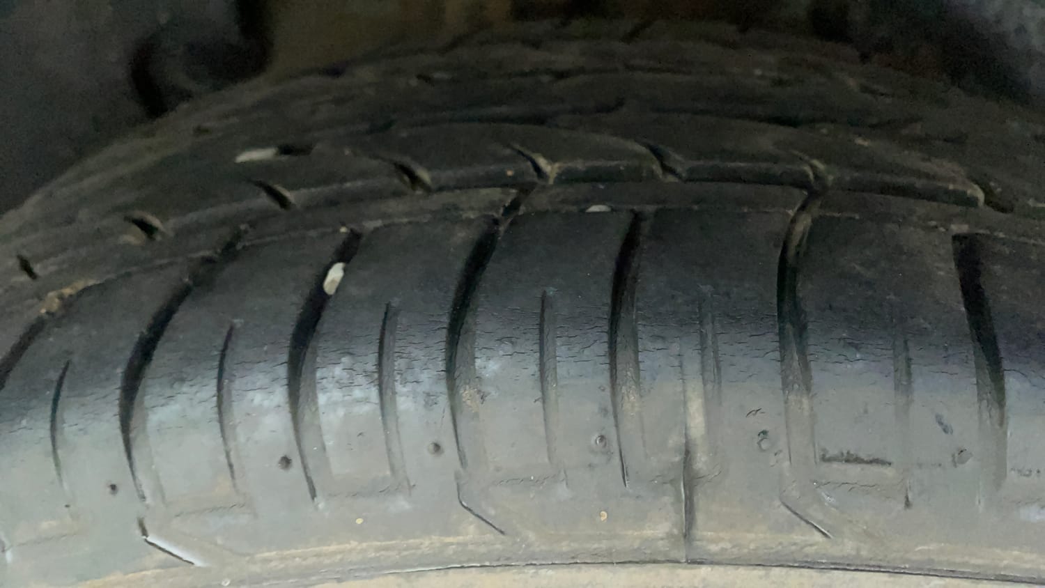 Used 2019 Kia Seltos HTX Plus 1.5 Diesel Diesel Manual tyres RIGHT REAR TYRE TREAD VIEW