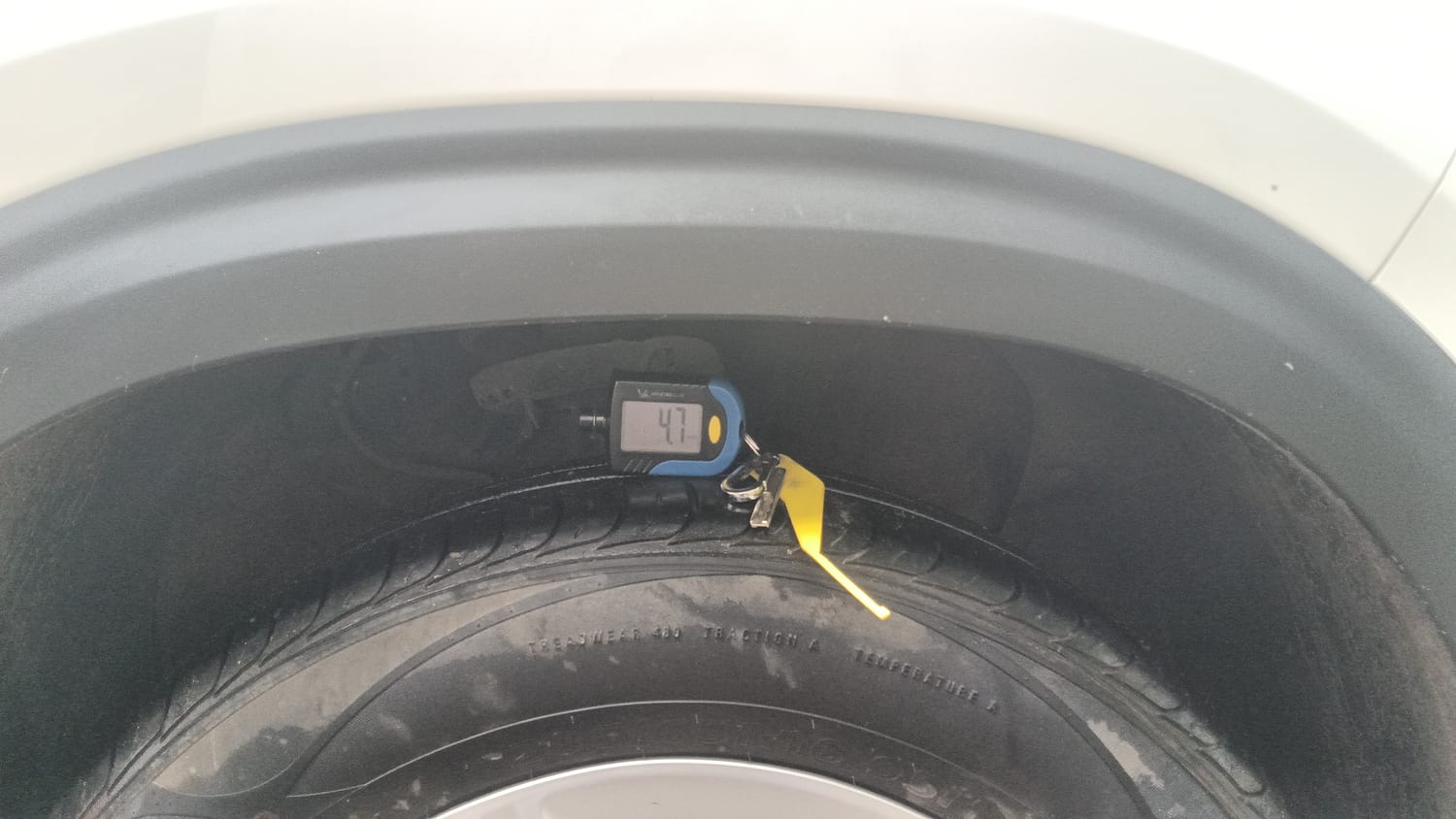 Used 2021 Kia Seltos HTK 1.5 Petrol Manual tyres RIGHT FRONT TYRE TREAD VIEW
