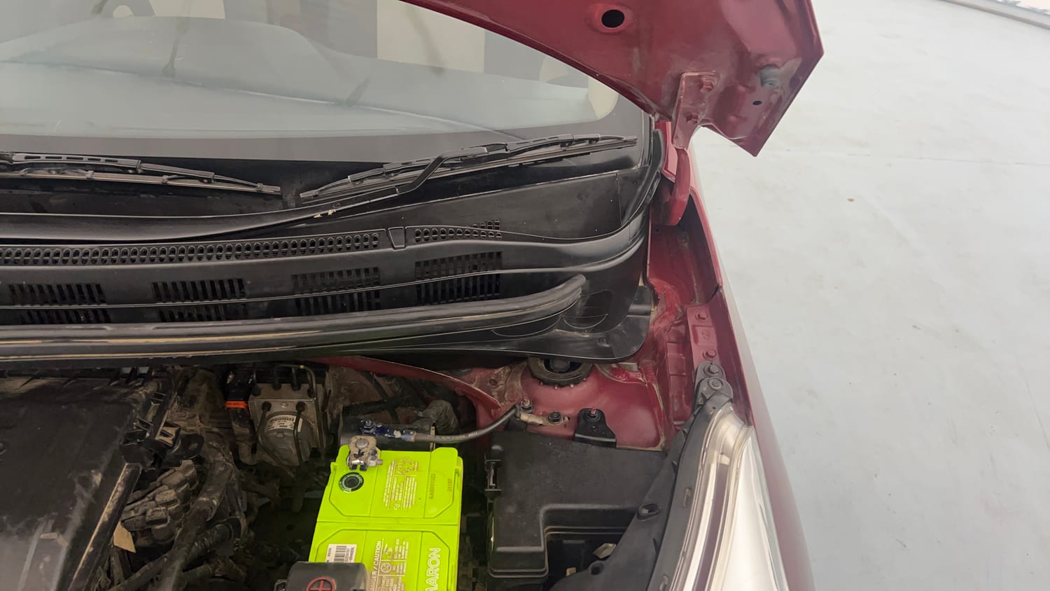 Used 2016 Hyundai Grand i10 Asta 1.2 Kappa VTVT (O) Petrol Manual engine ENGINE LEFT SIDE HINGE & APRON VIEW