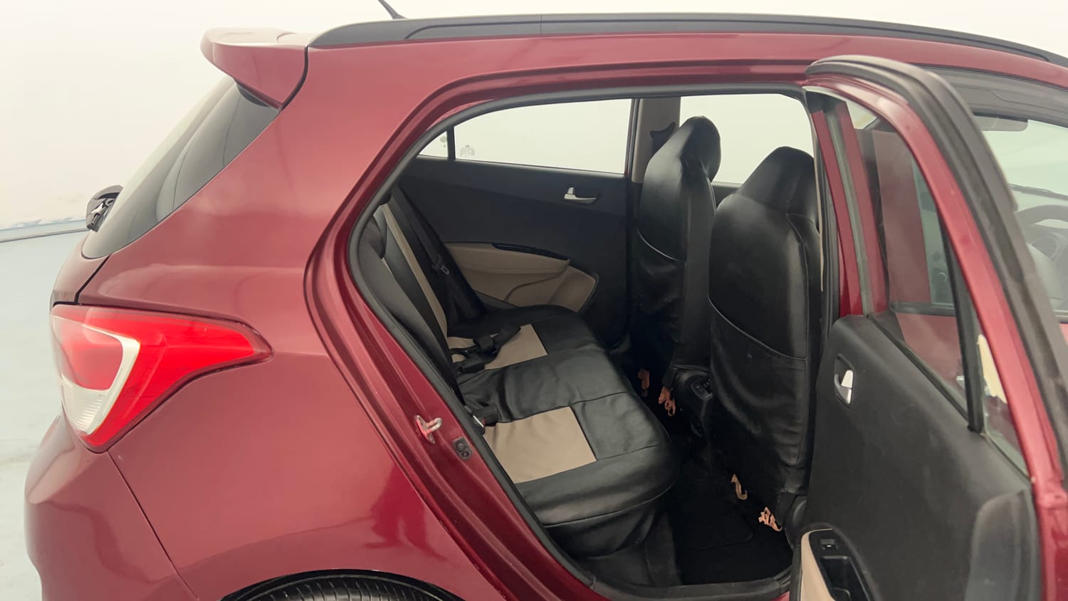 Used 2016 Hyundai Grand i10 Asta 1.2 Kappa VTVT (O) Petrol Manual interior RIGHT SIDE REAR DOOR CABIN VIEW