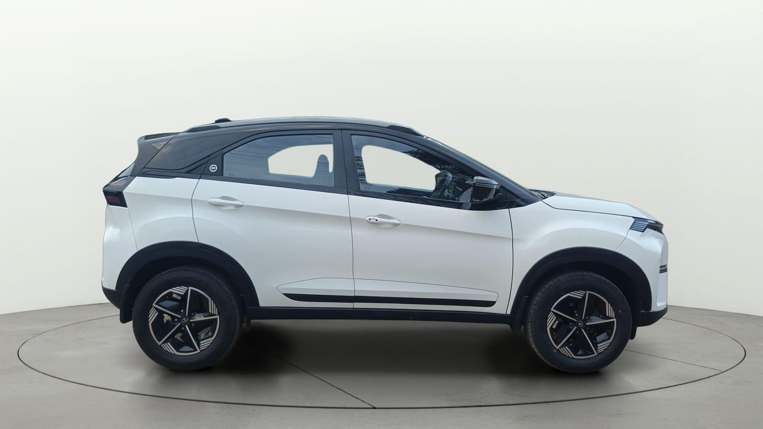 Used 2024 Tata Nexon Fearless Plus S 1.2 Revotron Petrol 7DCA DT Petrol Automatic exterior RIGHT SIDE VIEW