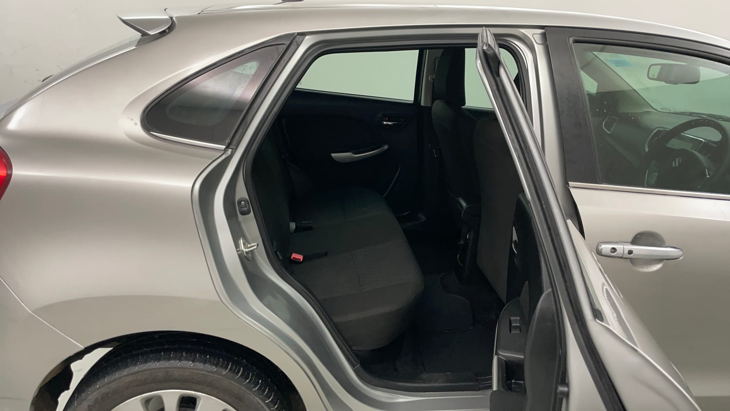 Used 2017 Maruti Suzuki Baleno Alpha 1.2 Petrol Manual interior RIGHT SIDE REAR DOOR CABIN VIEW