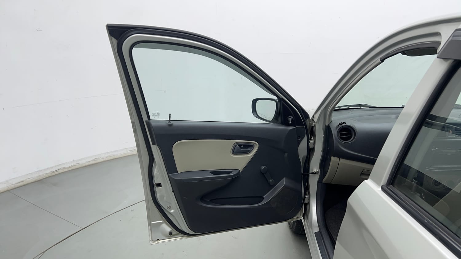 Used 2016 Maruti Suzuki Alto K10 LXi Petrol Manual interior LEFT FRONT DOOR OPEN VIEW