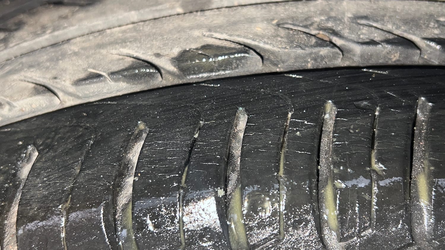 Used 2019 Tata Tiago Revotron XZ Plus Petrol Manual tyres RIGHT REAR TYRE TREAD VIEW