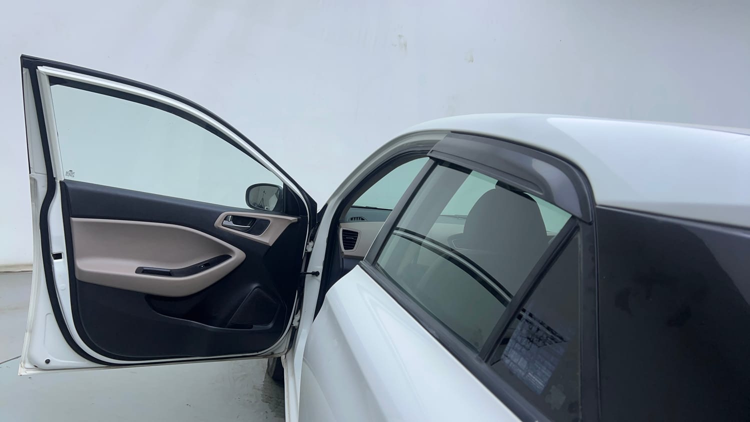 Used 2018 Hyundai Elite i20 Asta 1.2 AT Petrol Automatic interior LEFT FRONT DOOR OPEN VIEW