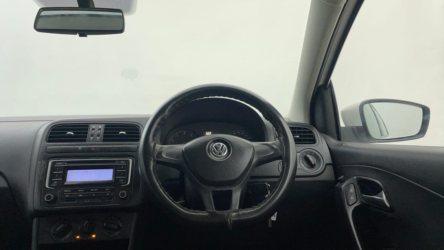 Used 2015 Volkswagen Polo Comfortline 1.2L (P) Petrol Manual interior STEERING VIEW