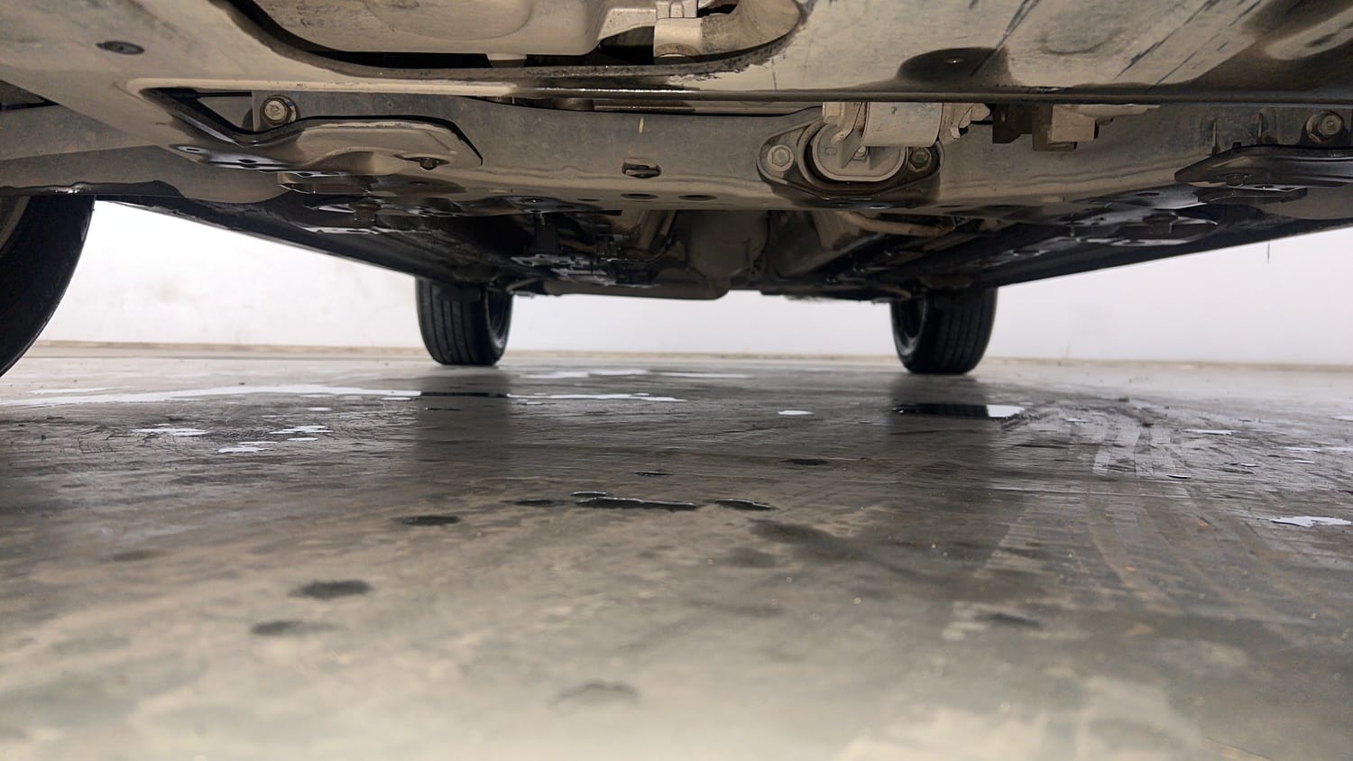 Used 2025 Kia Syros HTX 1.5 Diesel 6MT Diesel Manual extra FRONT LEFT UNDERBODY VIEW