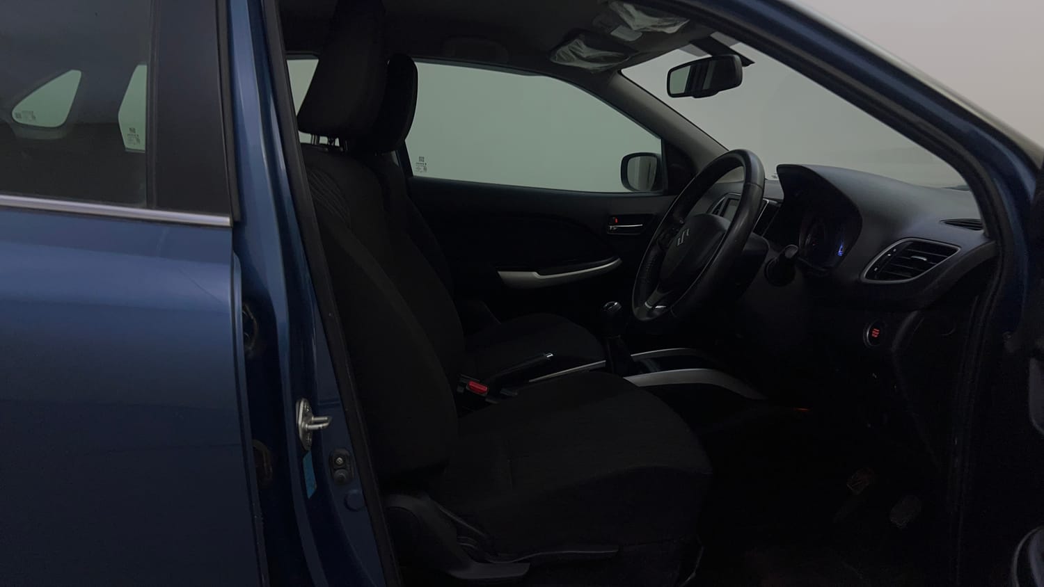 Used 2018 Maruti Suzuki Baleno Alpha 1.2 Petrol Manual interior RIGHT SIDE FRONT DOOR CABIN VIEW
