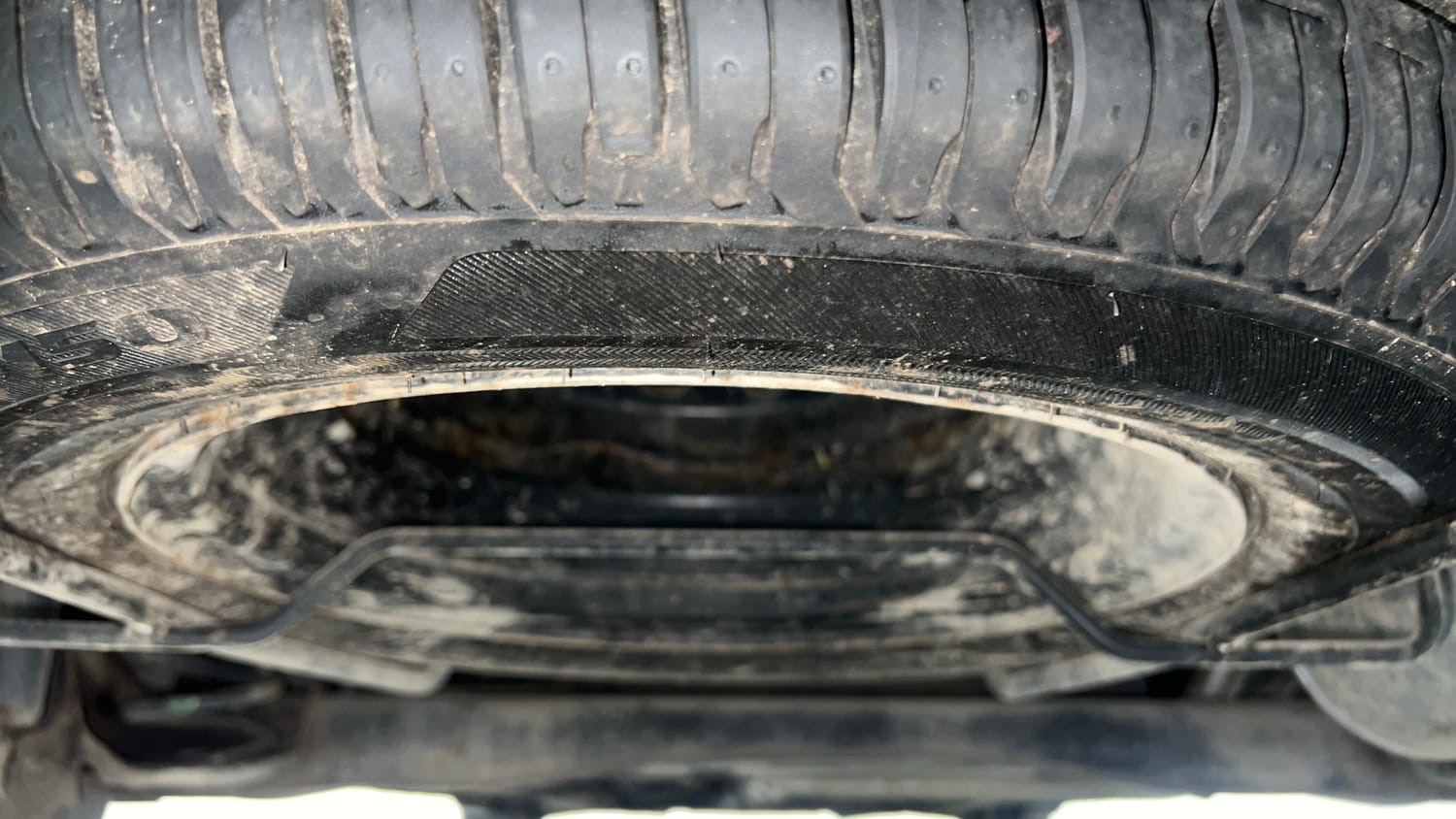 Used 2022 Maruti Suzuki XL6 Zeta AT Petrol Petrol Automatic tyres SPARE TYRE VIEW