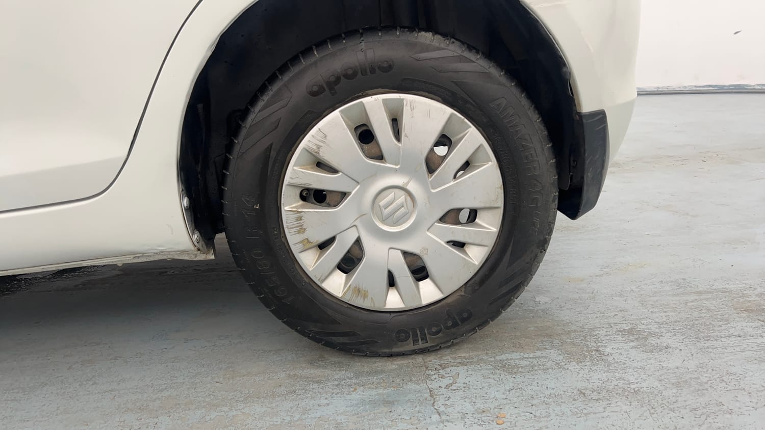 Used 2013 Maruti Suzuki Swift VXi Petrol Manual tyres LEFT REAR TYRE RIM VIEW