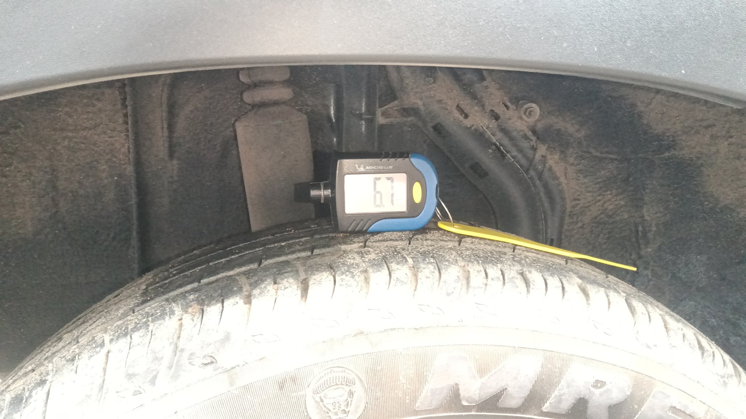 Used 2023 Nissan Magnite XV AMT Petrol Automatic tyres RIGHT REAR TYRE TREAD VIEW