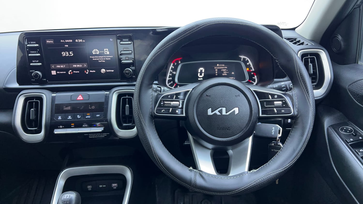 Used 2024 Kia Sonet HTK (O) 1.2 Petrol MT Petrol Manual interior STEERING VIEW