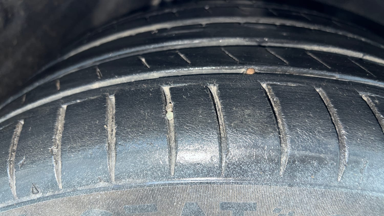 Used 2017 audi A6 35 TFSI S Line Matrix Petrol Automatic tyres RIGHT FRONT TYRE TREAD VIEW