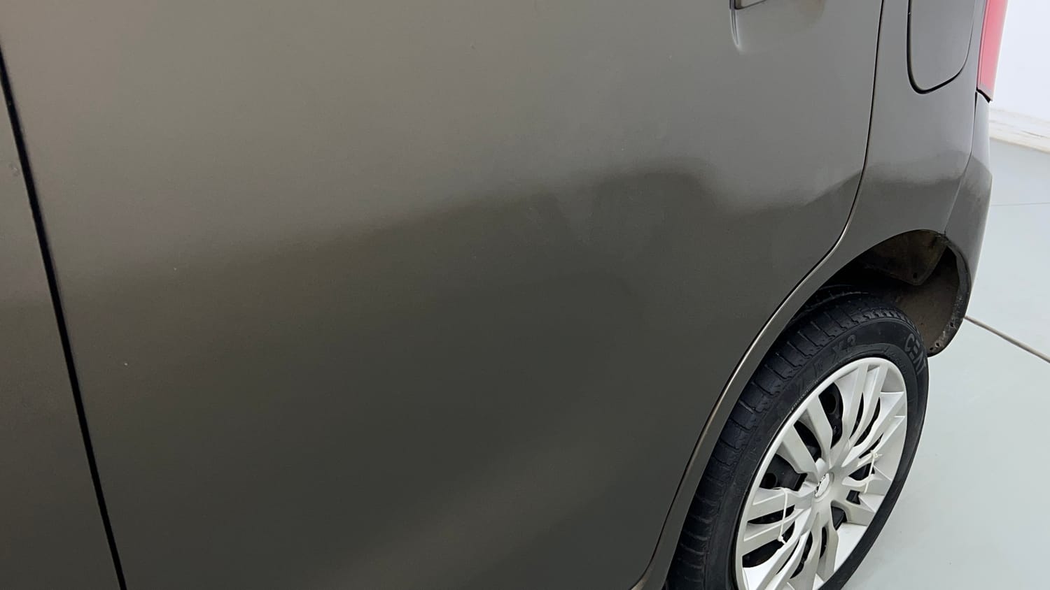 Used 2013 Maruti Suzuki Wagon R VXI Petrol Manual dents MINOR SCRATCH