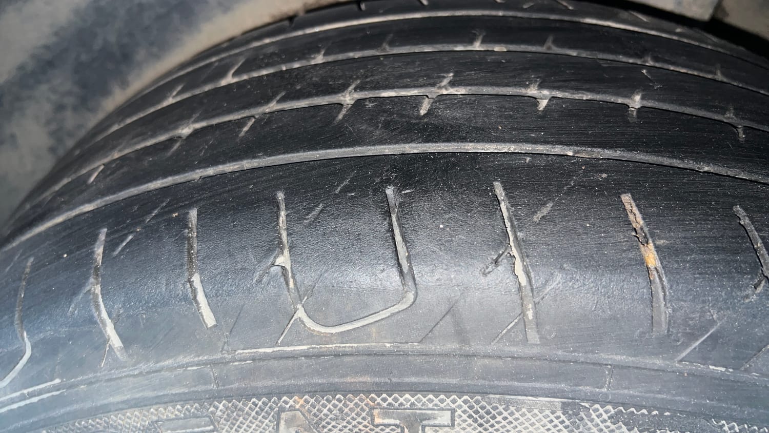Used 2022 Kia Seltos HTX Plus 1.5 Diesel Diesel Manual tyres LEFT REAR TYRE TREAD VIEW