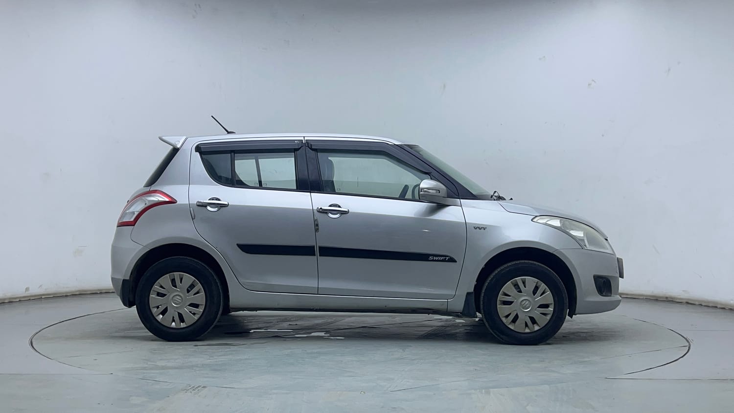 Used 2013 Maruti Suzuki Swift VXi Petrol Manual exterior RIGHT SIDE VIEW