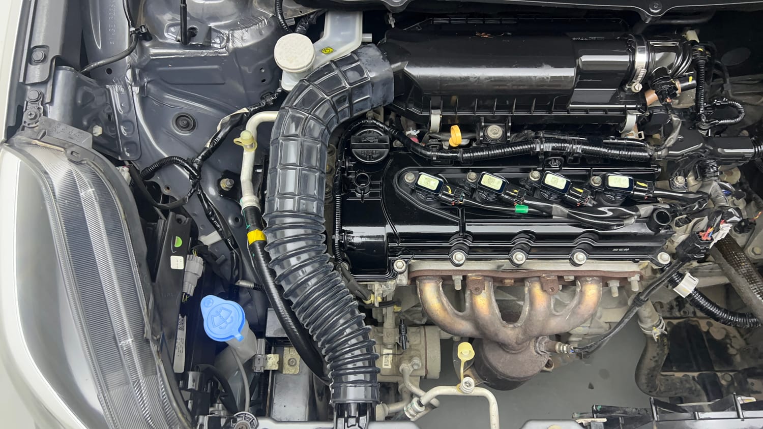 Used 2019 Maruti Suzuki Baleno Alpha Petrol Manual engine ENGINE RIGHT SIDE VIEW
