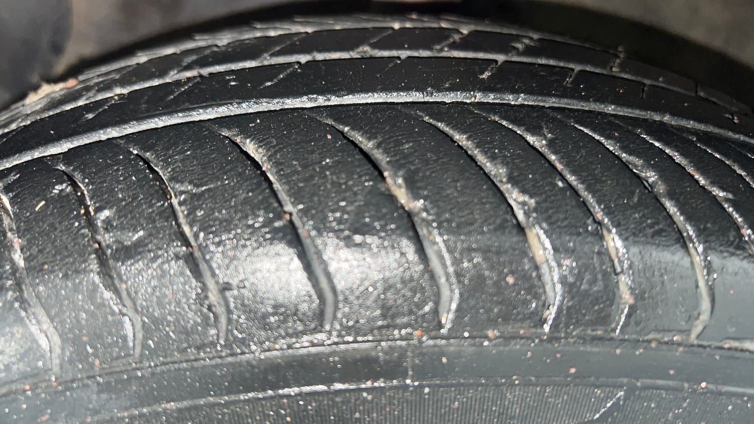 Used 2016 Hyundai Grand i10 Asta 1.2 Kappa VTVT (O) Petrol Manual tyres LEFT FRONT TYRE TREAD VIEW