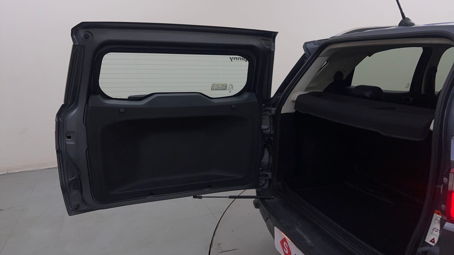 Used 2018 Ford EcoSport Titanium 1.5L TDCi Diesel Manual interior DICKY DOOR OPEN VIEW
