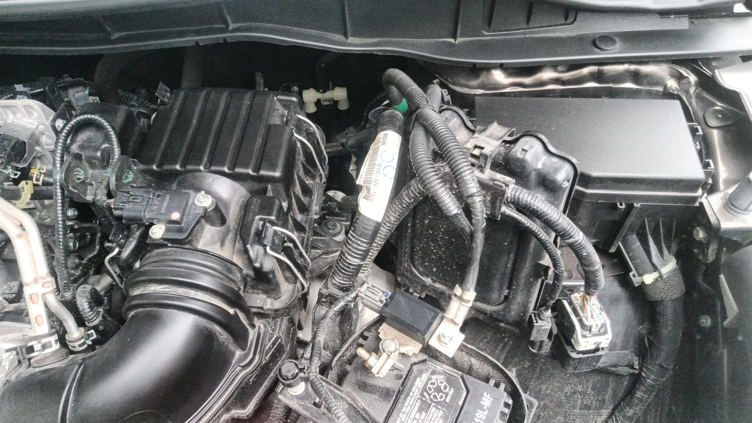 Used 2024 Honda City V Petrol CVT Petrol Automatic engine ENGINE LEFT SIDE HINGE & APRON VIEW