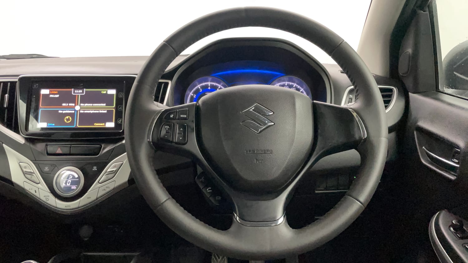 Used 2017 Maruti Suzuki Baleno Alpha 1.2 Petrol Manual interior STEERING VIEW