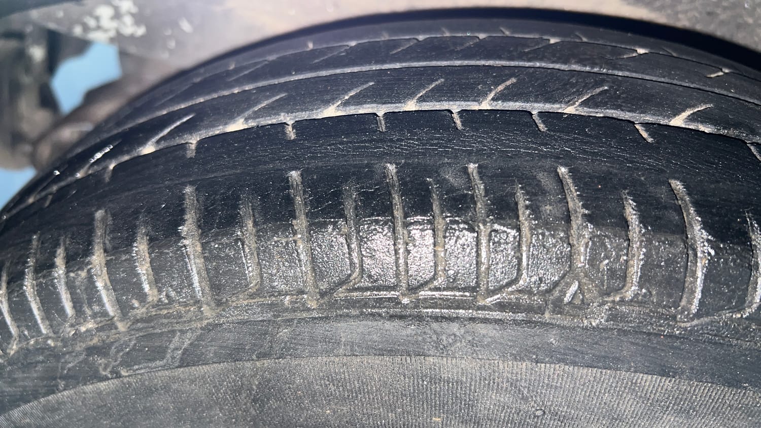 Used 2013 Hyundai i10 Era 1.1 iRDE2 Petrol Manual tyres RIGHT REAR TYRE TREAD VIEW