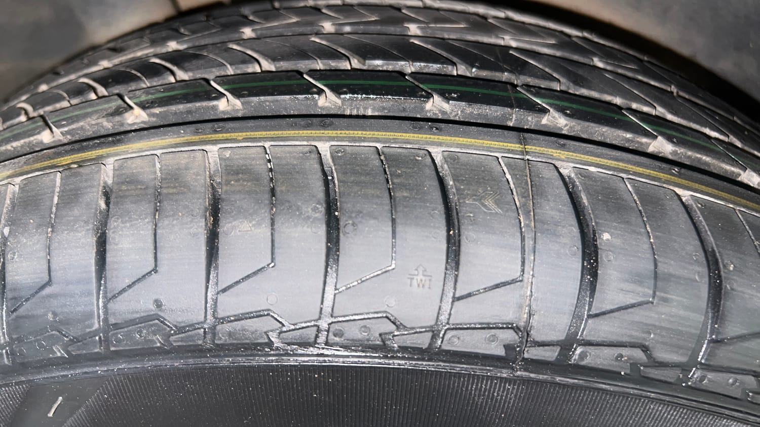 Used 2021 Hyundai Venue SX 1.0 Turbo iMT Petrol Manual tyres RIGHT REAR TYRE TREAD VIEW