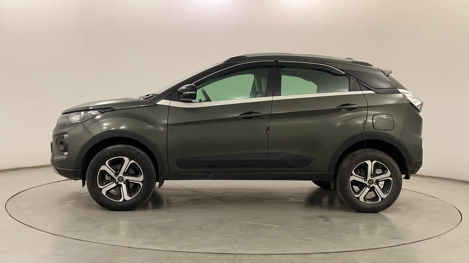 Used 2021 Tata Nexon XZ Plus (O) Petrol Manual exterior LEFT SIDE VIEW