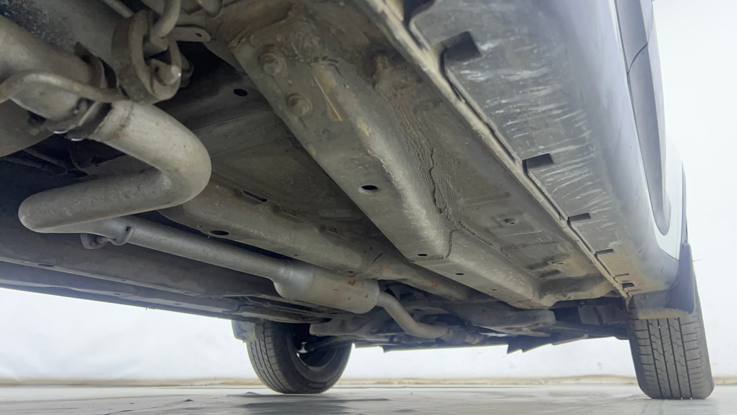 Used 2018 Tata Nexon XM Petrol Manual extra REAR RIGHT UNDERBODY VIEW