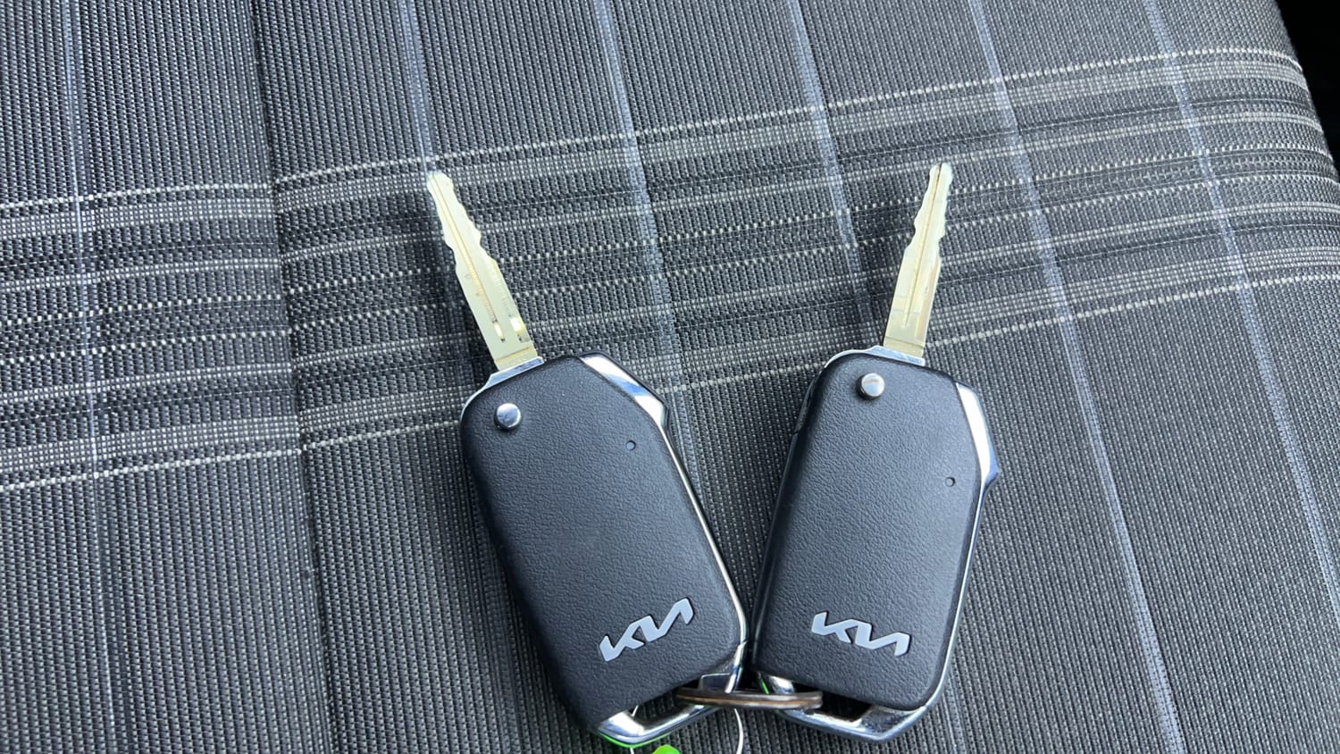 Used 2024 Kia Sonet HTK (O) 1.2 Petrol MT Petrol Manual extra CAR KEY VIEW