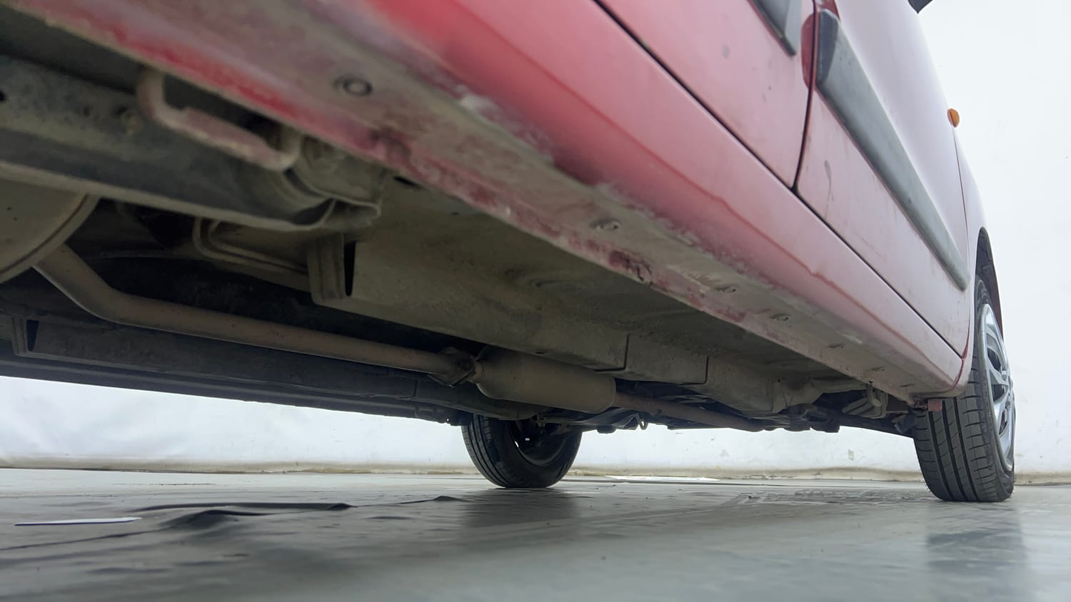 Used 2016 Maruti Suzuki Wagon R 1.0 VXI AMT Petrol Automatic extra REAR RIGHT UNDERBODY VIEW