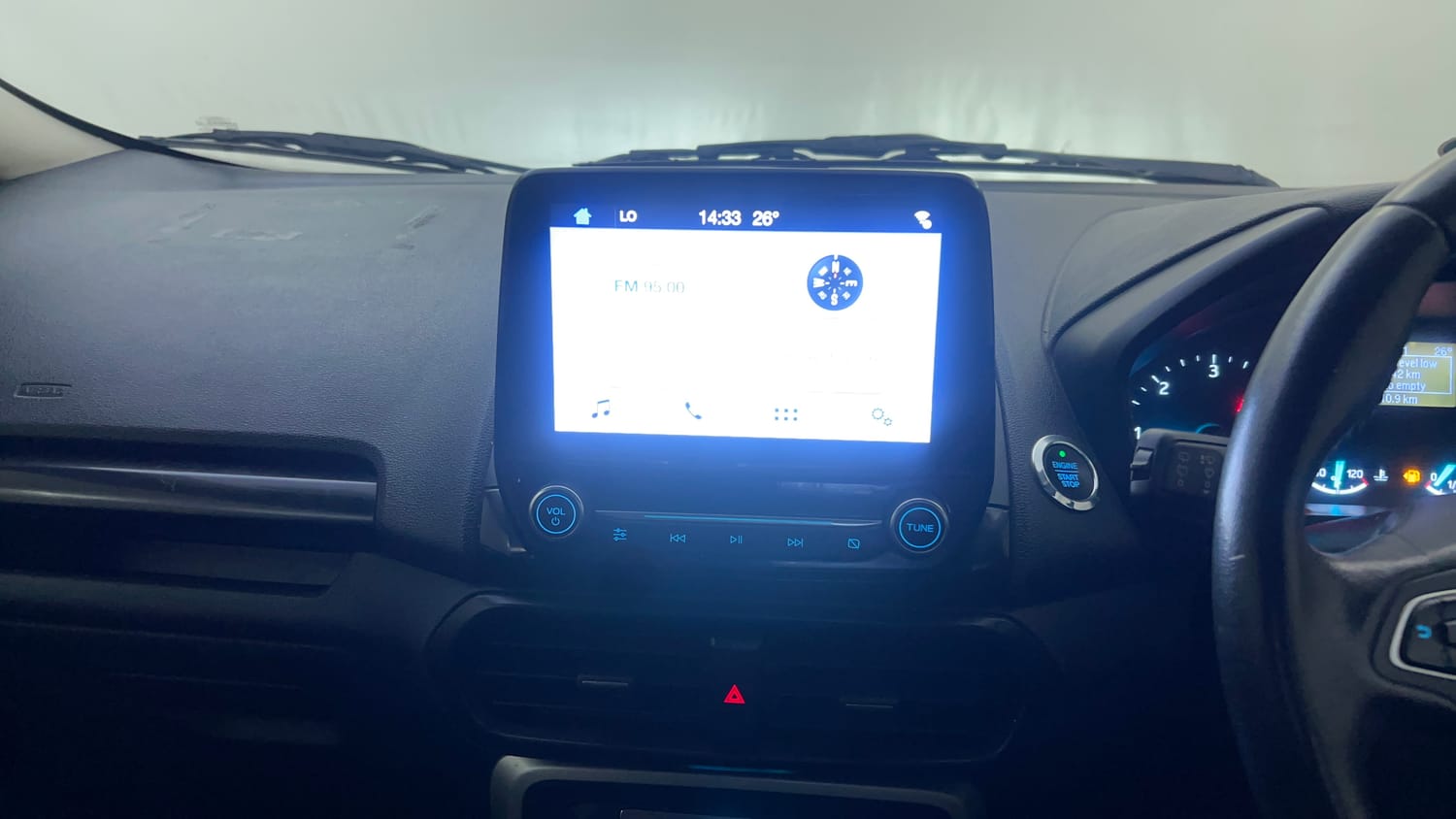 Used 2018 Ford EcoSport Titanium 1.5L TDCi Diesel Manual top_features Integrated (in-dash) music system