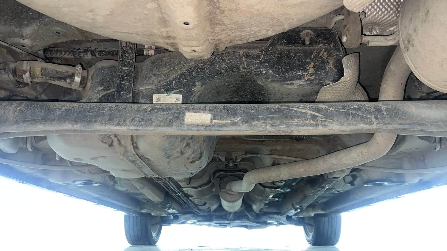 Used 2022 Mahindra XUV 300 W8 1.5 Diesel Diesel Manual extra REAR UNDERBODY VIEW (TAKEN FROM REAR)