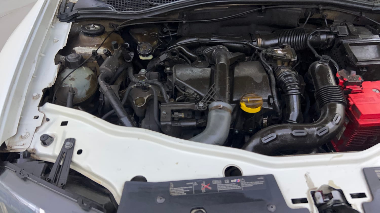 Used 2016 Renault Duster 110 PS RXL 4X2 MT Diesel Manual engine ENGINE RIGHT SIDE VIEW