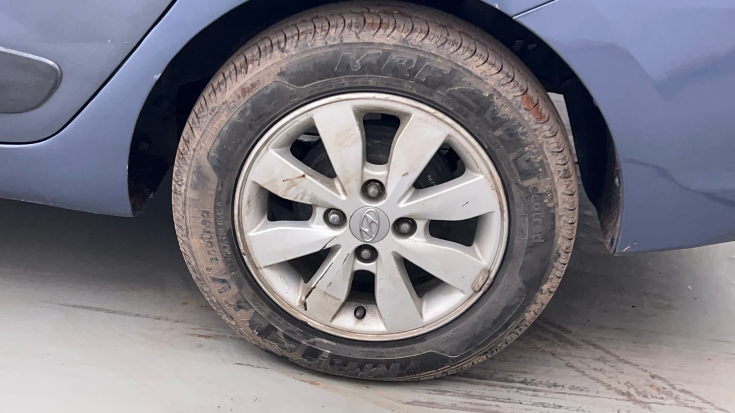 Used 2016 Hyundai Xcent SX 1.2 Petrol Manual tyres LEFT REAR TYRE RIM VIEW